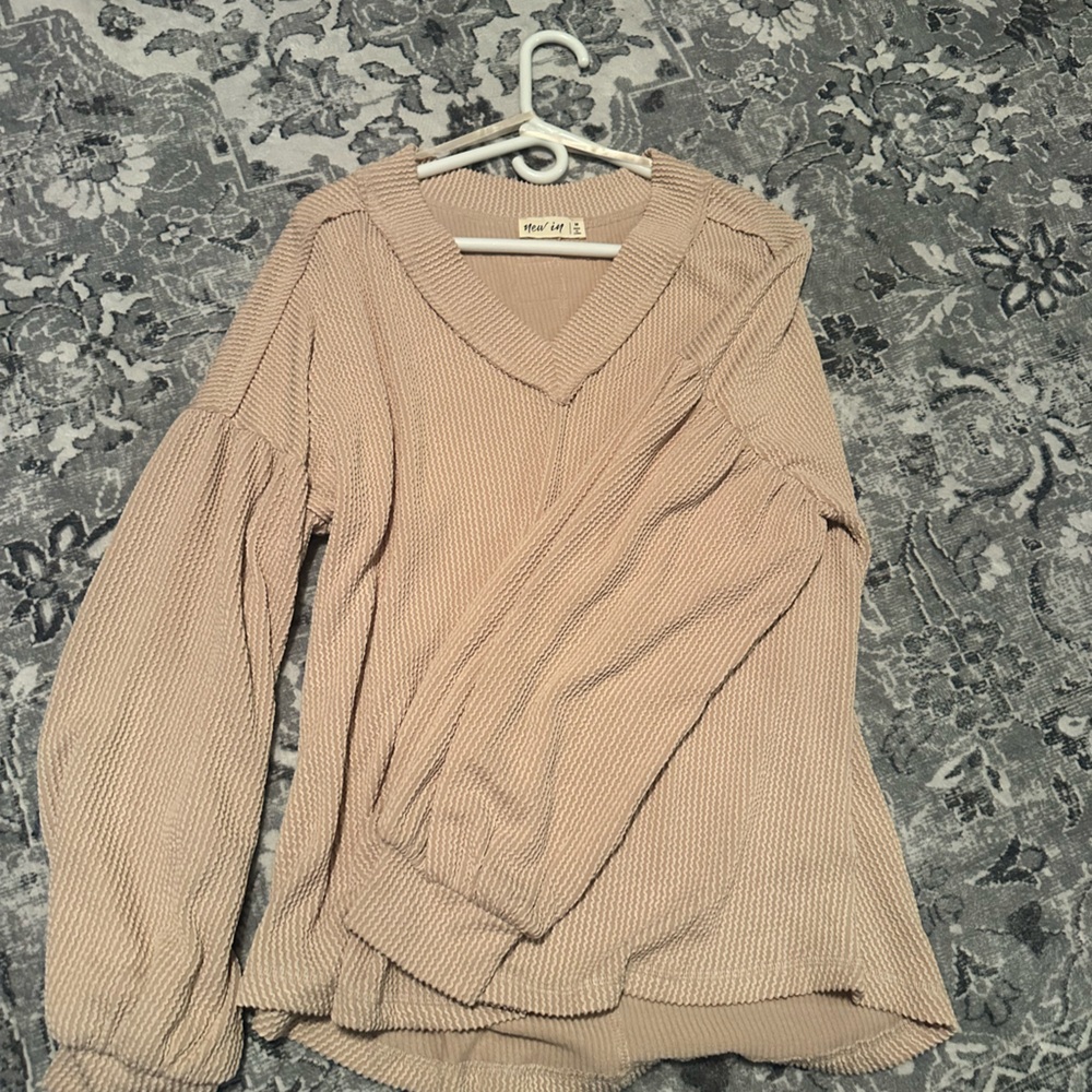 Chic Beige V-Neck Knit Sweater